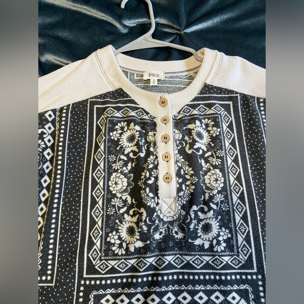 BKE Waffle Knit Long Sleeve